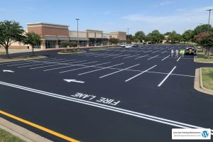 Texas lot maintenance services commercial parking lot freshly striped